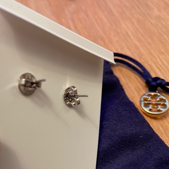 Tory Burch Miller Stud Earring Christmas Gift - Picture 7 of 7